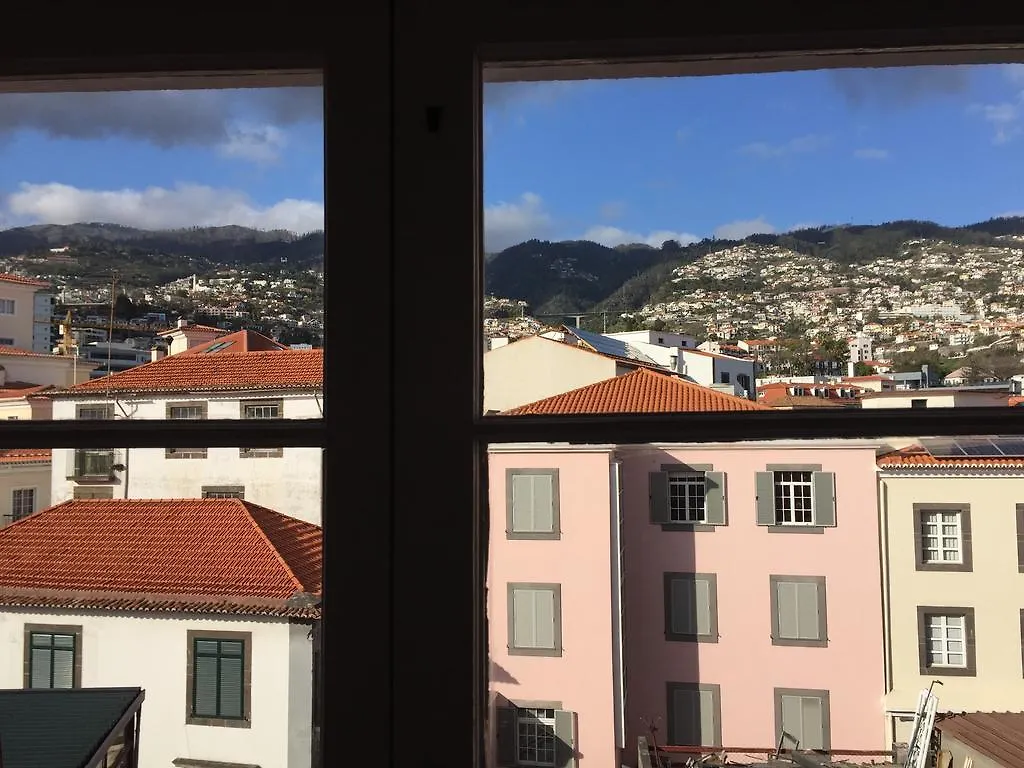 פונשל Rooftop Apartment City Center פורטוגל
